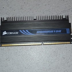 ОЗУ 2 GB DDR3 Corsair 1600 бу